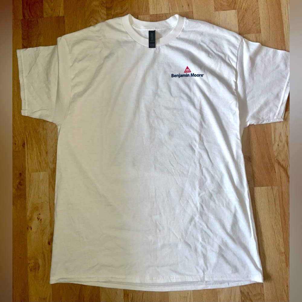 BENJAMIN MOORE GILDAN HEAVY COTTON HOLLYWOOD LOGO SIZE XL TSHIRT NEW WITHOUT TAG